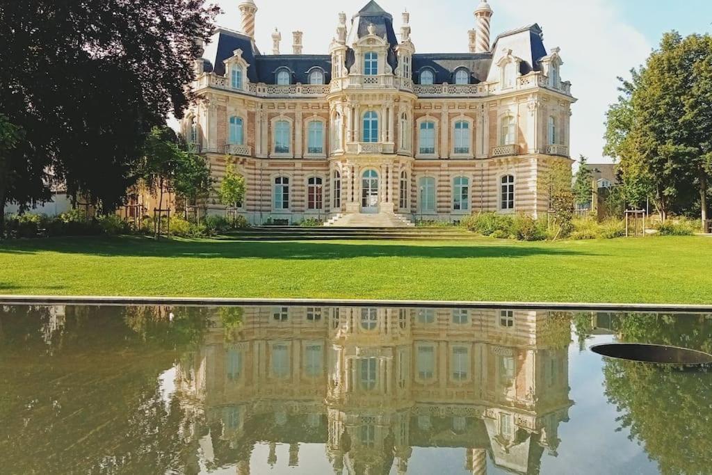 Les Loges Du Theatre Degustation Champagne Offerte Jacuzzi Sauna Jeux Velos Maison Prive 150M2 Historique 14Pers Max Emplacement Exceptionnel Et Chic, 200M De L'Avenue De Champagne, Gare, Musee, Jardins, Restaurations, Toutes Commodites Épernay Zewnętrze zdjęcie