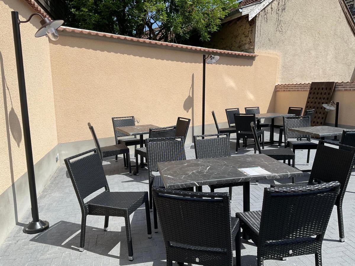 Les Loges Du Theatre Degustation Champagne Offerte Jacuzzi Sauna Jeux Velos Maison Prive 150M2 Historique 14Pers Max Emplacement Exceptionnel Et Chic, 200M De L'Avenue De Champagne, Gare, Musee, Jardins, Restaurations, Toutes Commodites Épernay Zewnętrze zdjęcie