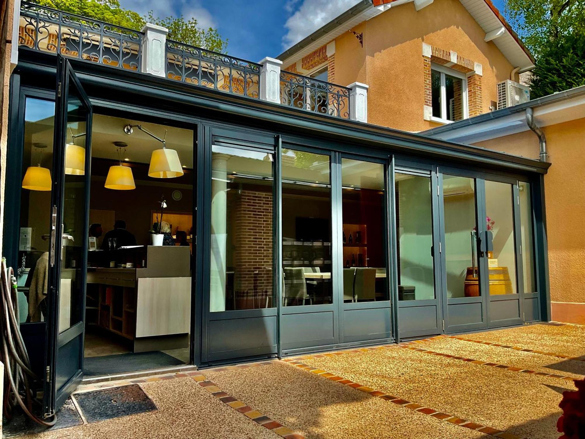Les Loges Du Theatre Degustation Champagne Offerte Jacuzzi Sauna Jeux Velos Maison Prive 150M2 Historique 14Pers Max Emplacement Exceptionnel Et Chic, 200M De L'Avenue De Champagne, Gare, Musee, Jardins, Restaurations, Toutes Commodites Épernay Zewnętrze zdjęcie