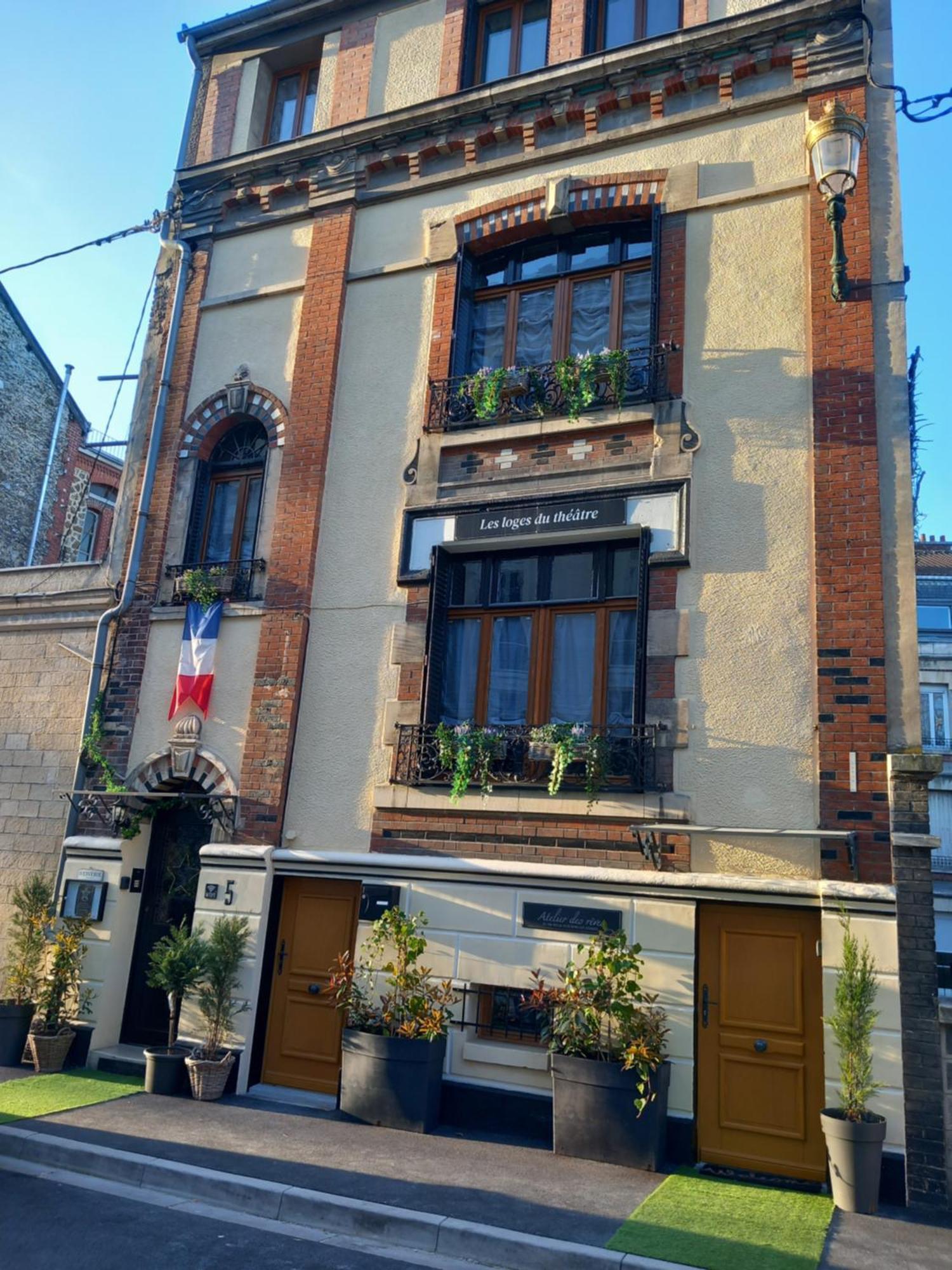 Les Loges Du Theatre Degustation Champagne Offerte Jacuzzi Sauna Jeux Velos Maison Prive 150M2 Historique 14Pers Max Emplacement Exceptionnel Et Chic, 200M De L'Avenue De Champagne, Gare, Musee, Jardins, Restaurations, Toutes Commodites Épernay Zewnętrze zdjęcie