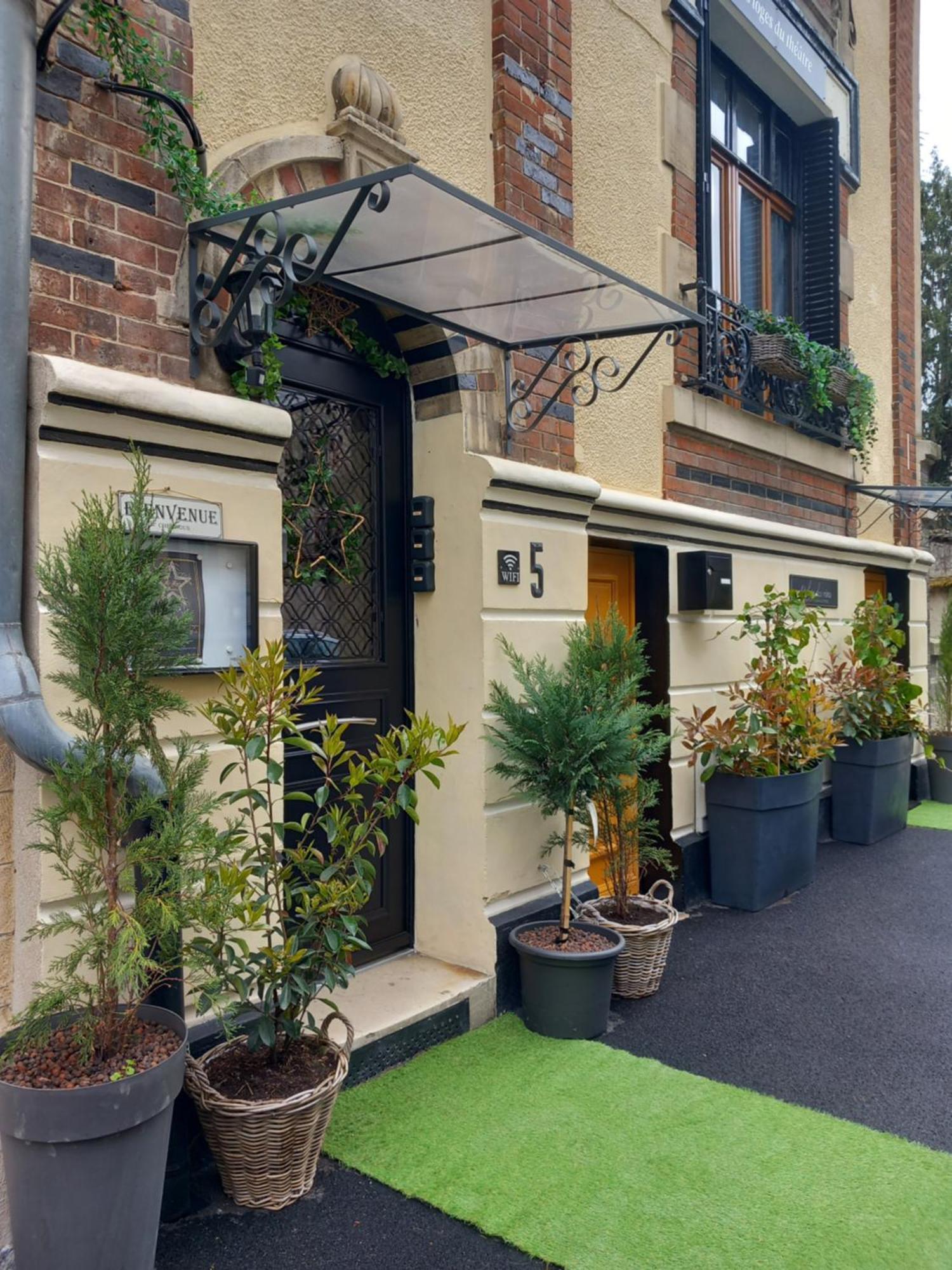 Les Loges Du Theatre Degustation Champagne Offerte Jacuzzi Sauna Jeux Velos Maison Prive 150M2 Historique 14Pers Max Emplacement Exceptionnel Et Chic, 200M De L'Avenue De Champagne, Gare, Musee, Jardins, Restaurations, Toutes Commodites Épernay Zewnętrze zdjęcie